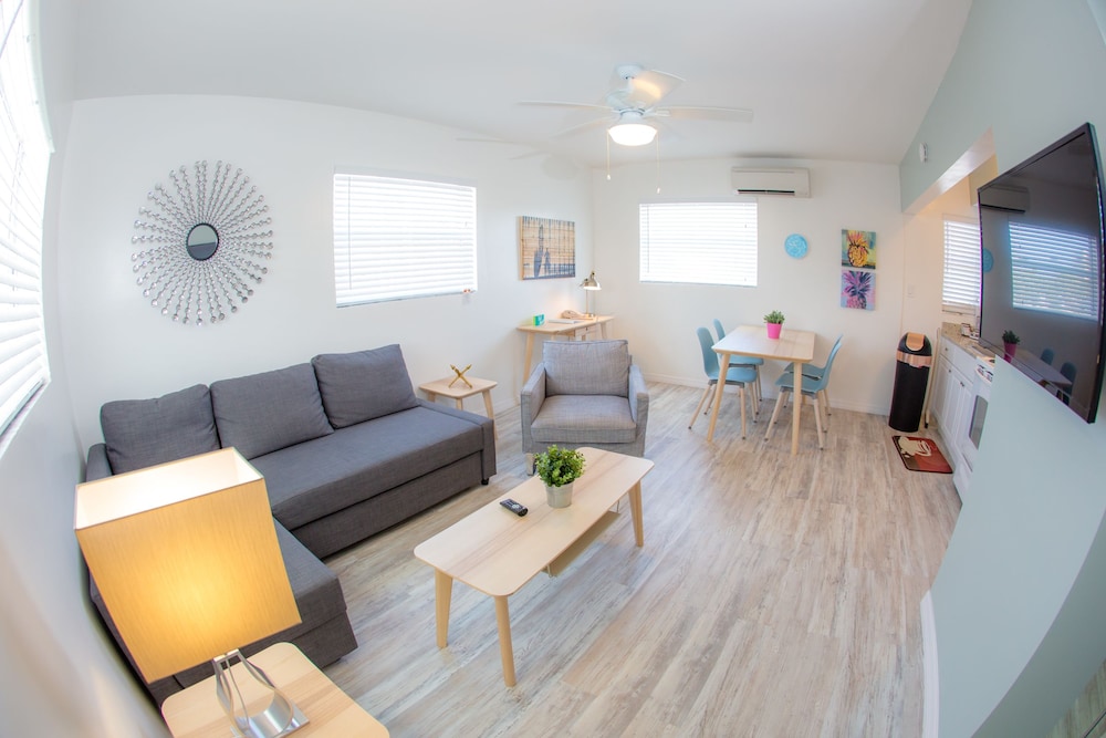 St Pete Beach Suites - photo 68
