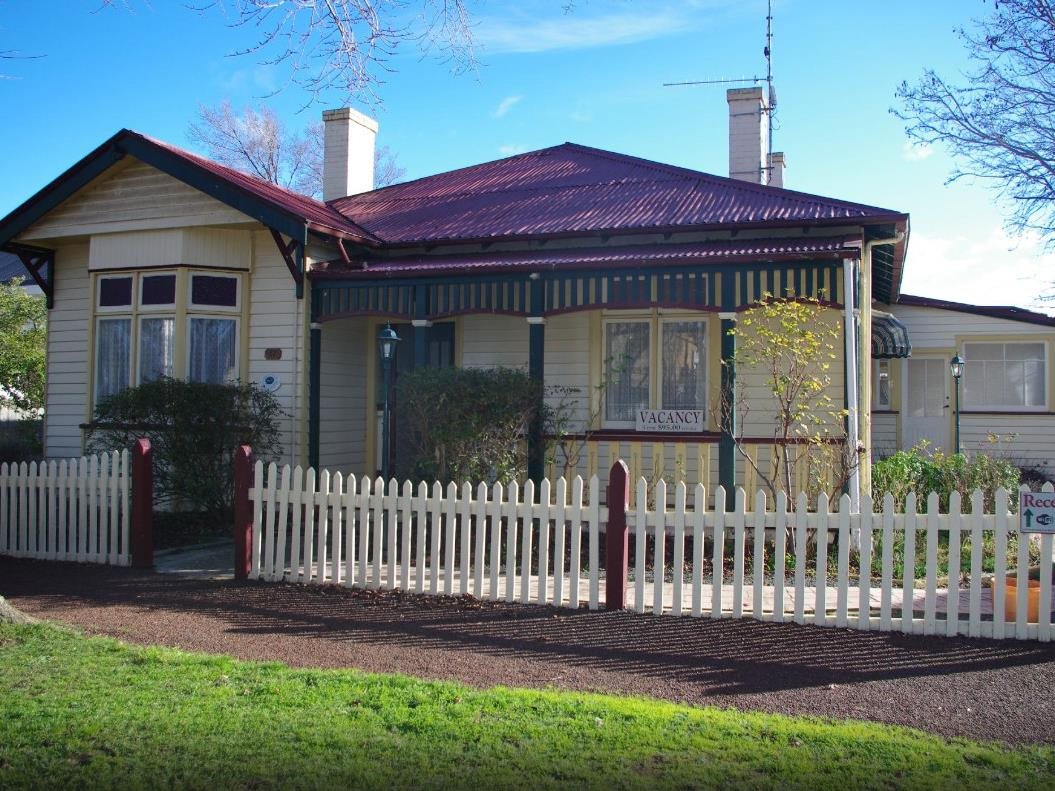 Colonial Cottages Of Ross — Ross