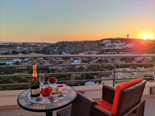 AlbufeiraOrada SunSet Penthouse by Be Cherish — 4-Star Luxury Hotel in Albufeira, Portugal