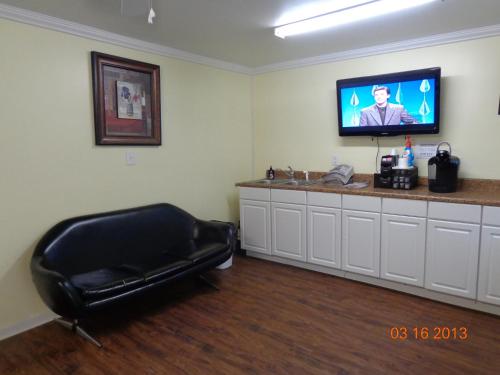 Morgantown Motel - photo 21
