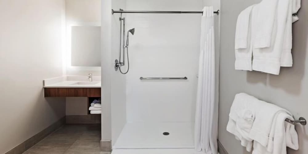 Holiday Inn Express & Suites Tulsa West Sand Springs by IHG - photo 16