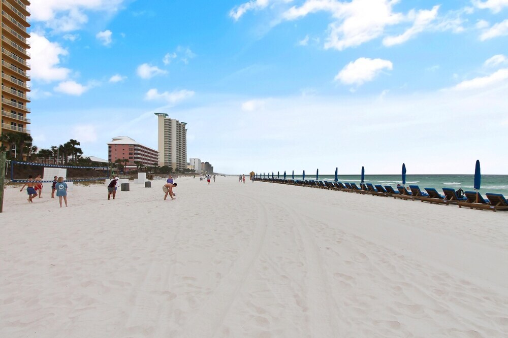 Calypso Resort and Towers by Book That Condo - photo 18