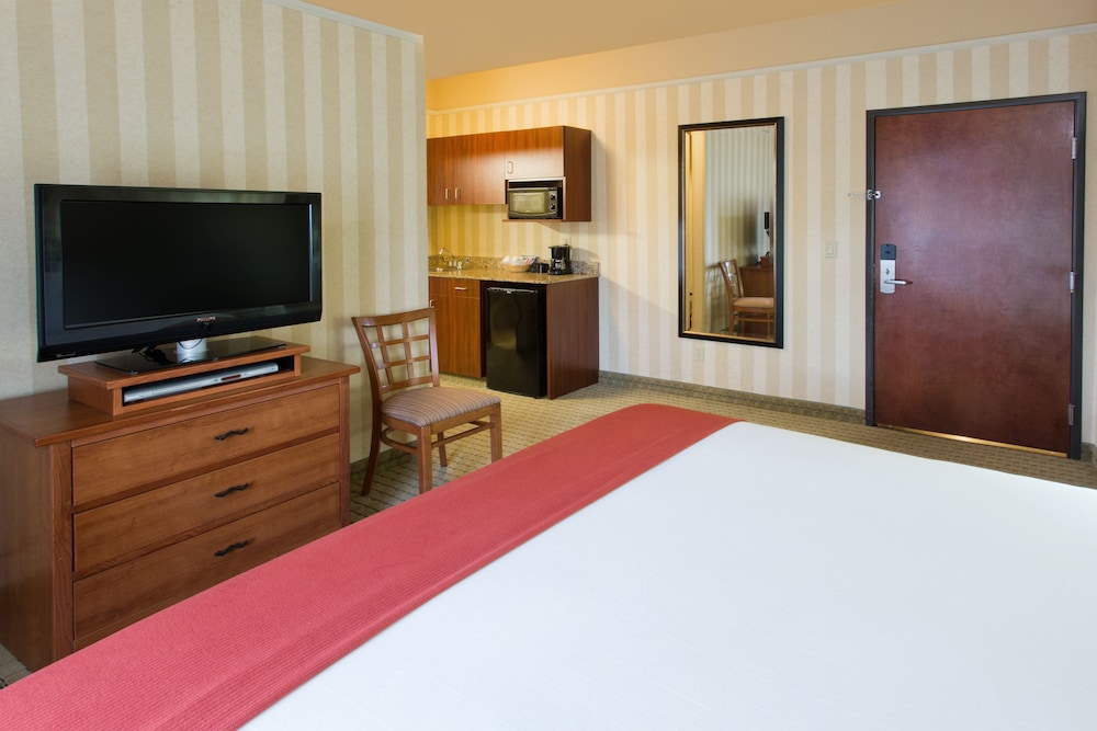 Holiday Inn Express And Suites Astoria an IHG Hotel - photo 2