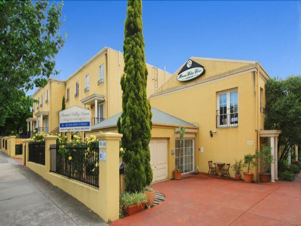 Moonee Valley Views Apartments — 4-Star Luxury Hotel in Melbourne, Australia