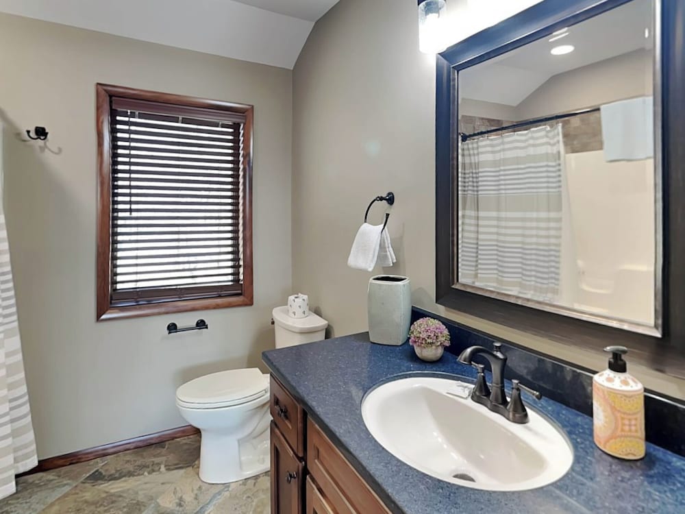 Falcons Landing — 4-Star Luxury Hotel in Mchenry, United States