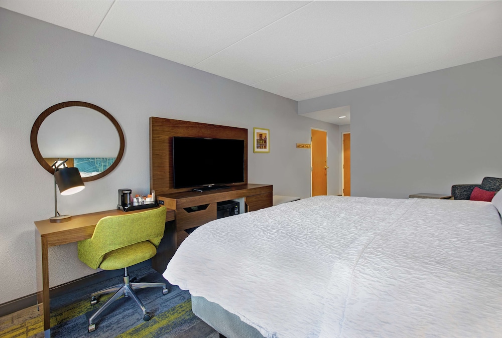 Hampton Inn & Suites Augusta West - photo 21