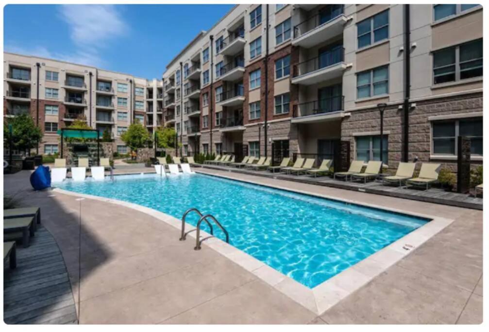 League Flats Uptown at West Trade Street — 4-Star Luxury Hotel in Charlotte, United States