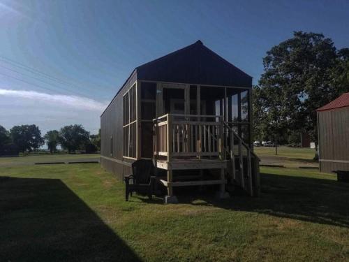 Lakefront Cabin Texoma Breeze 12 18272533 — Mead