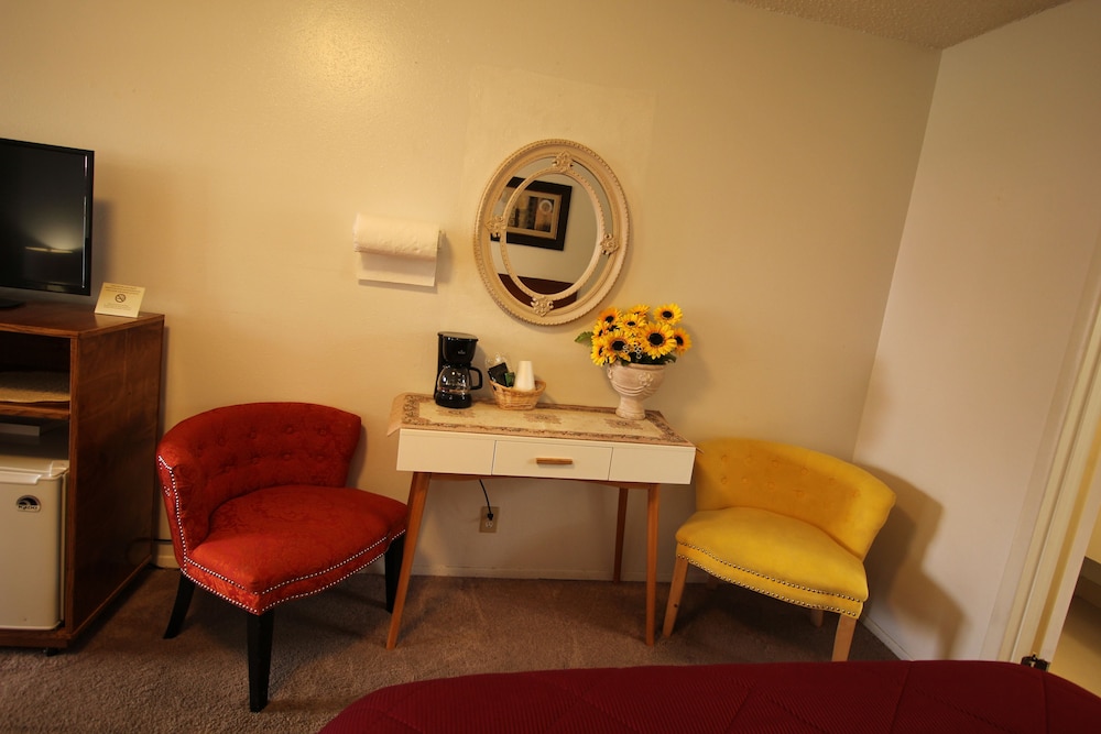 Mariner's Cove Inn - photo 33