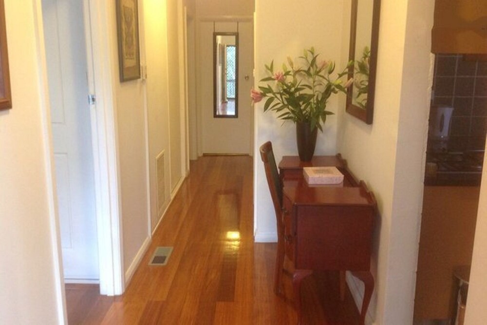 Eltham Retreat — Eltham — photo 2