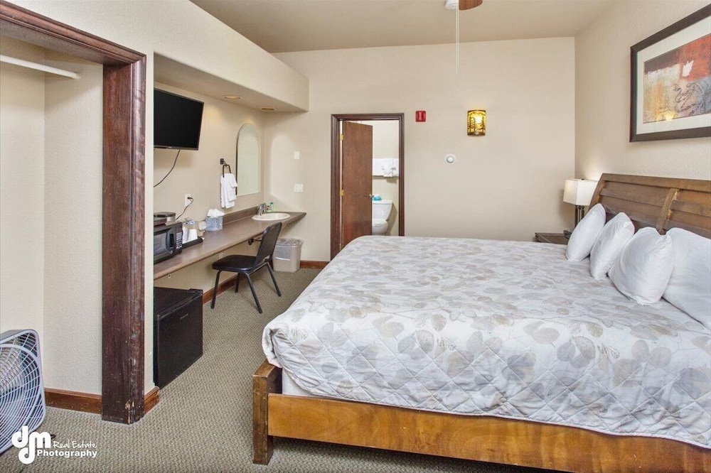 Kenai Airport Hotel - photo 50