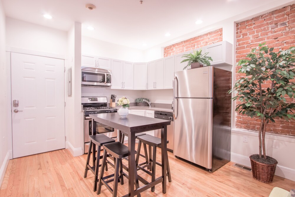 Bright Allston Suites by Sonder - photo 10