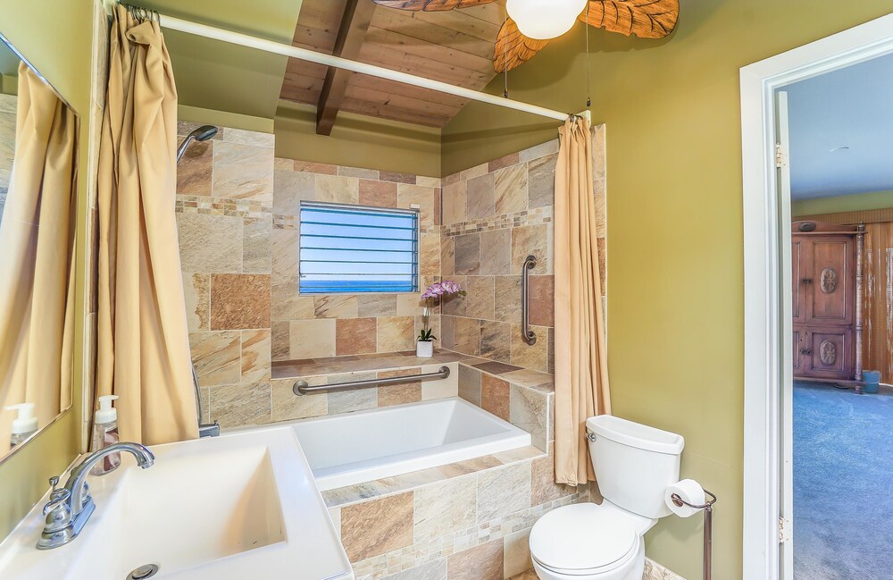 Hale Huna Kai Oceanfront by RedAwning - photo 16