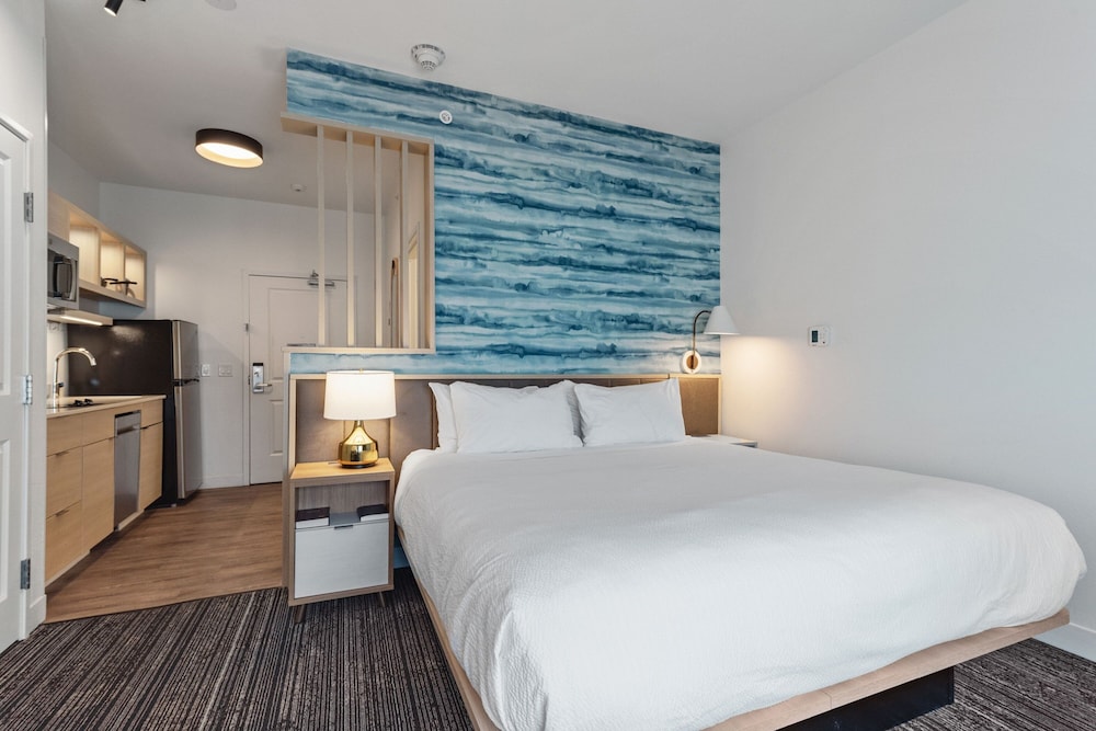 TownePlace Suites by Marriott Pueblo Downtown - photo 9