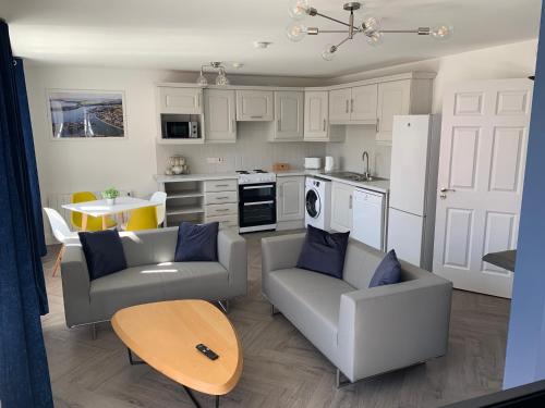Town Center Beautiful 2 Bed Apartment — 4-Star Luxury Hotel in Kinsale, Republic of Ireland
