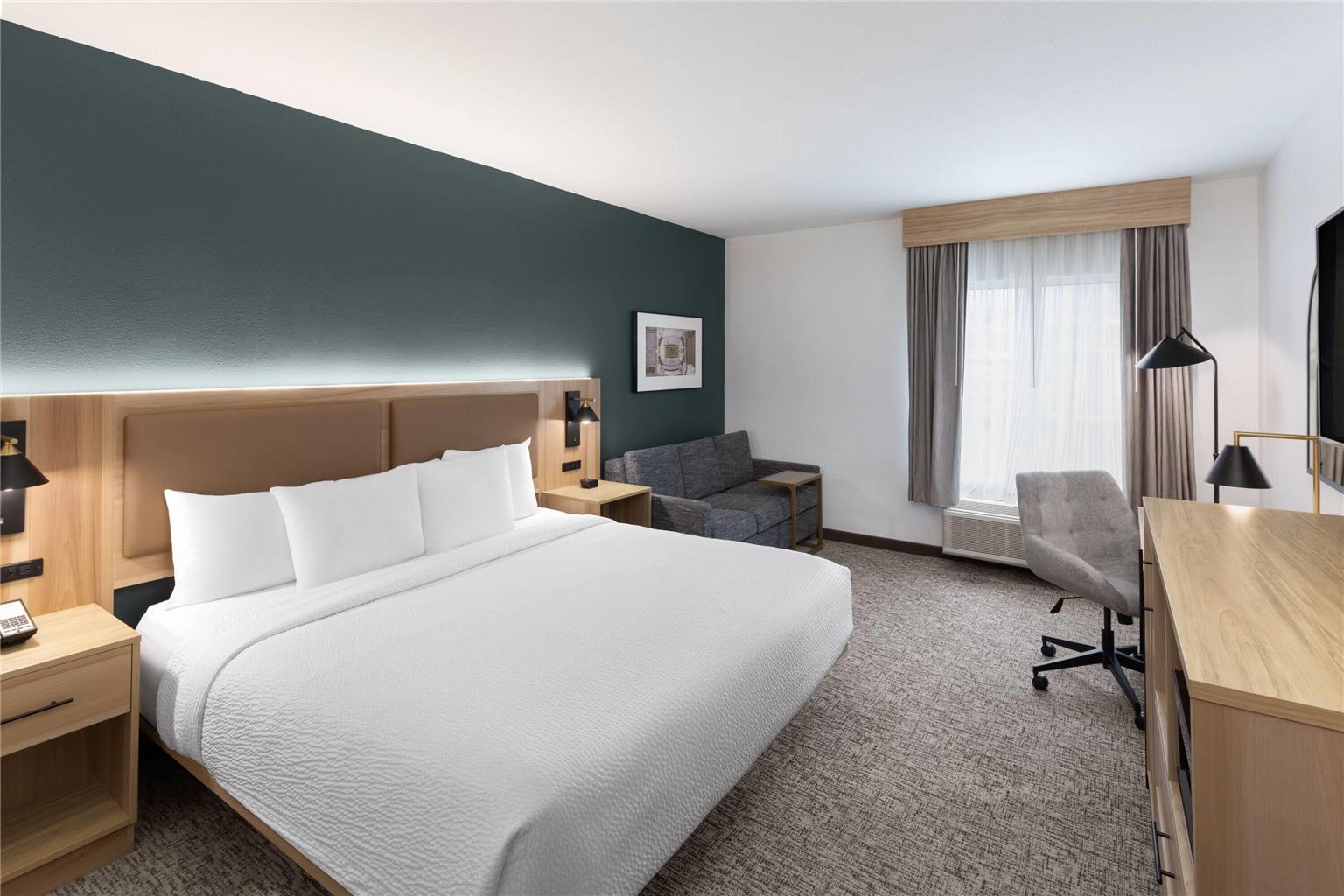 La Quinta Inn & Suites by Wyndham Lexington South Hamburg - photo 33