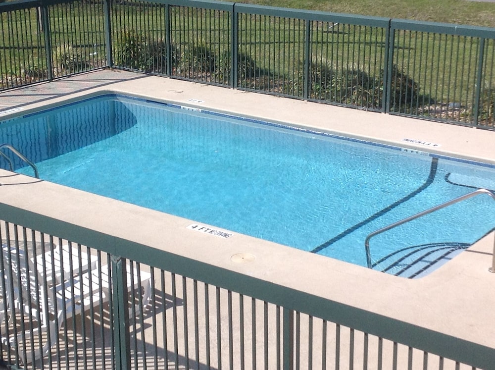 Super 8 by Wyndham Brunswick South I 95 - photo 14