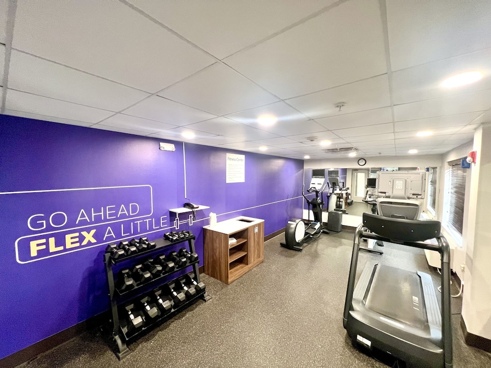 Holiday Inn Express Madison by IHG - photo 24