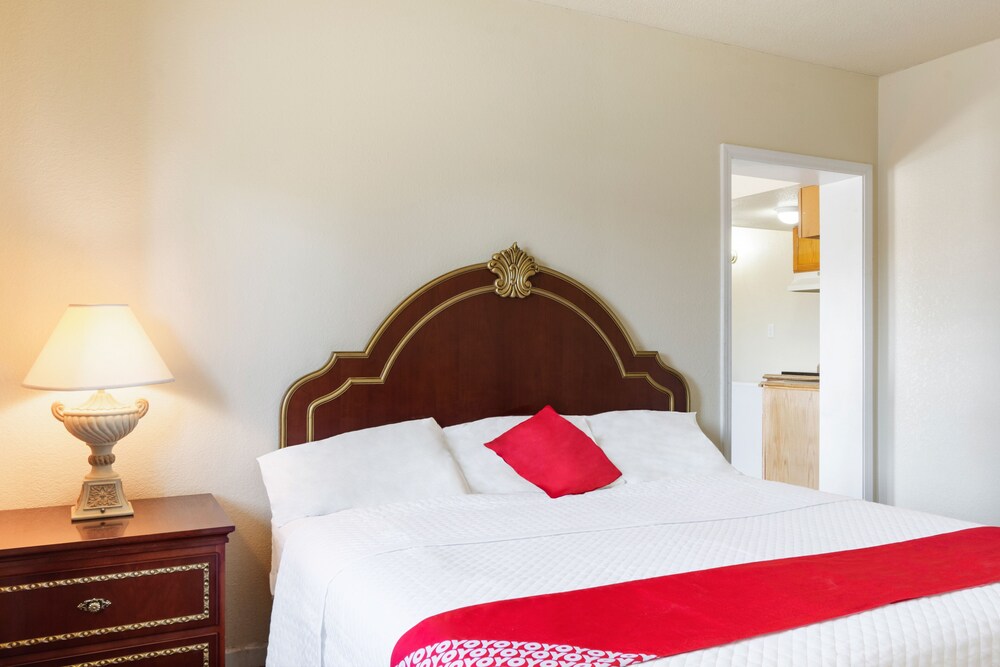 Travelers Place Inn & Suites - photo 23