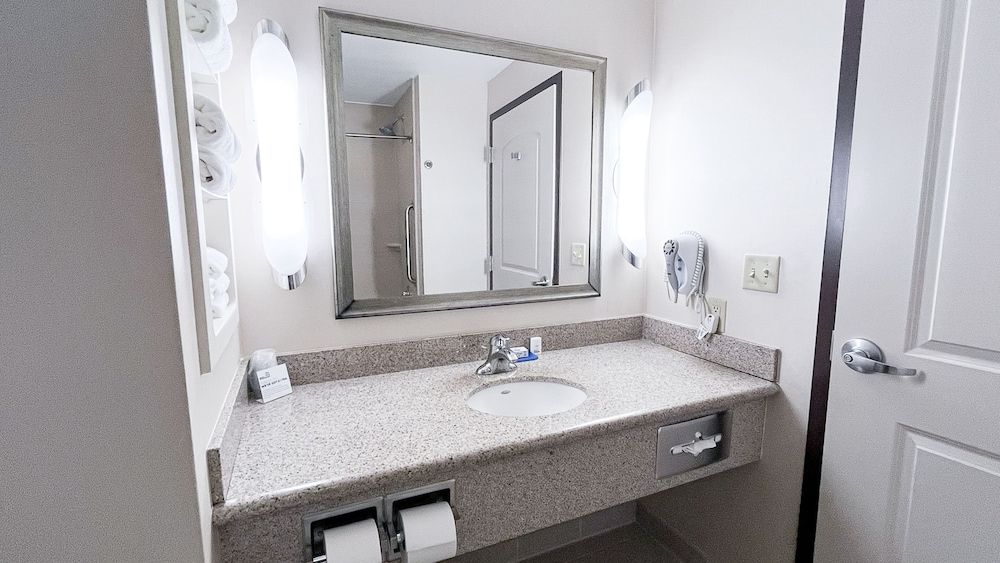 Holiday Inn Express & Suites Morton Peoria Area by IHG - photo 34