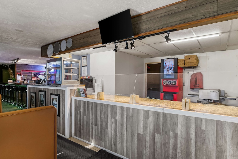 Americas Best Value Inn Lincoln Airport - photo 35