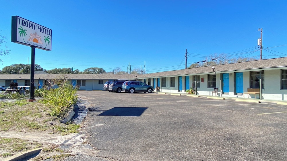 Tropic Motel - photo 30