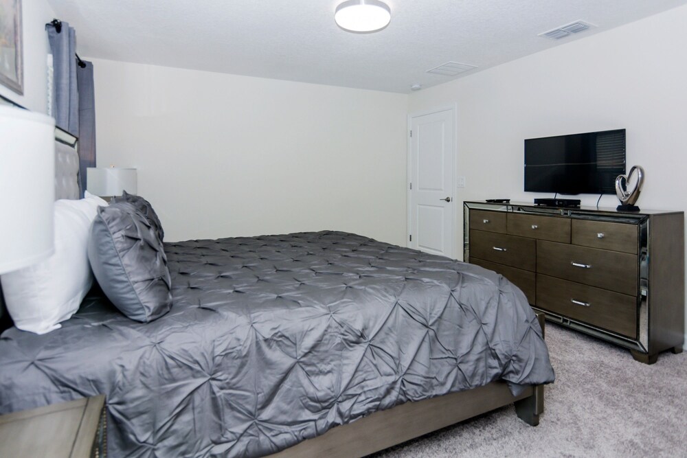 5 Bedrooms 4 Bathrooms Storey Lake 2373 Rt - photo 20