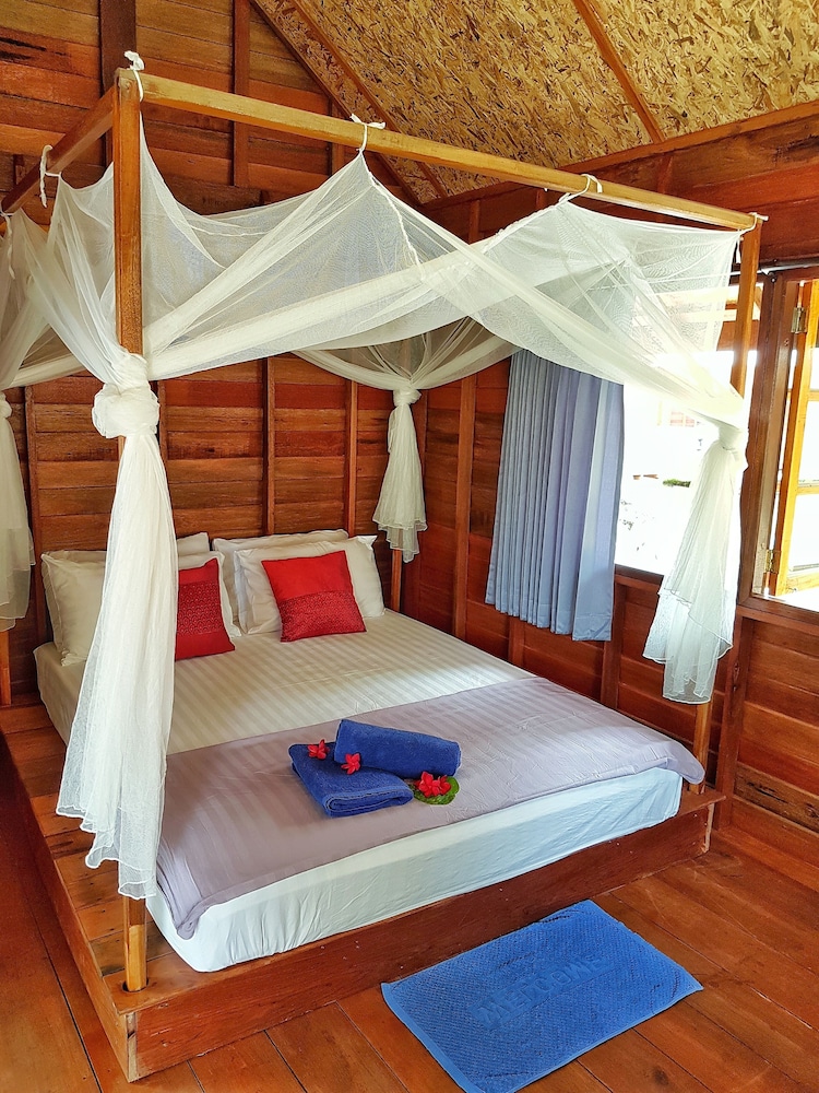 Lipe Beach Resort — Satun — photo 2