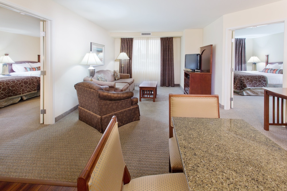 Staybridge Suites Everett Paine Field by IHG - photo 9