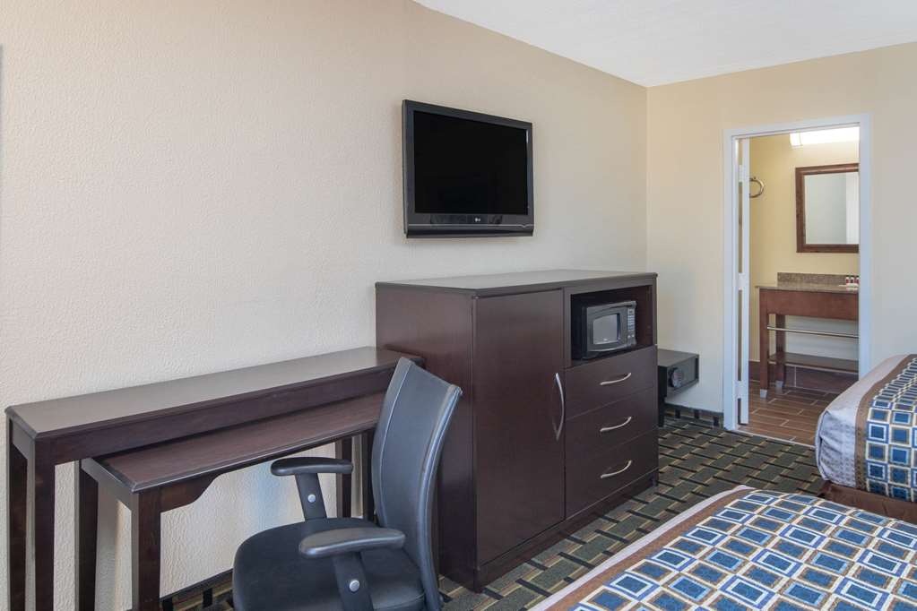 Travelodge by Wyndham Savannah Area Richmond Hill - photo 24