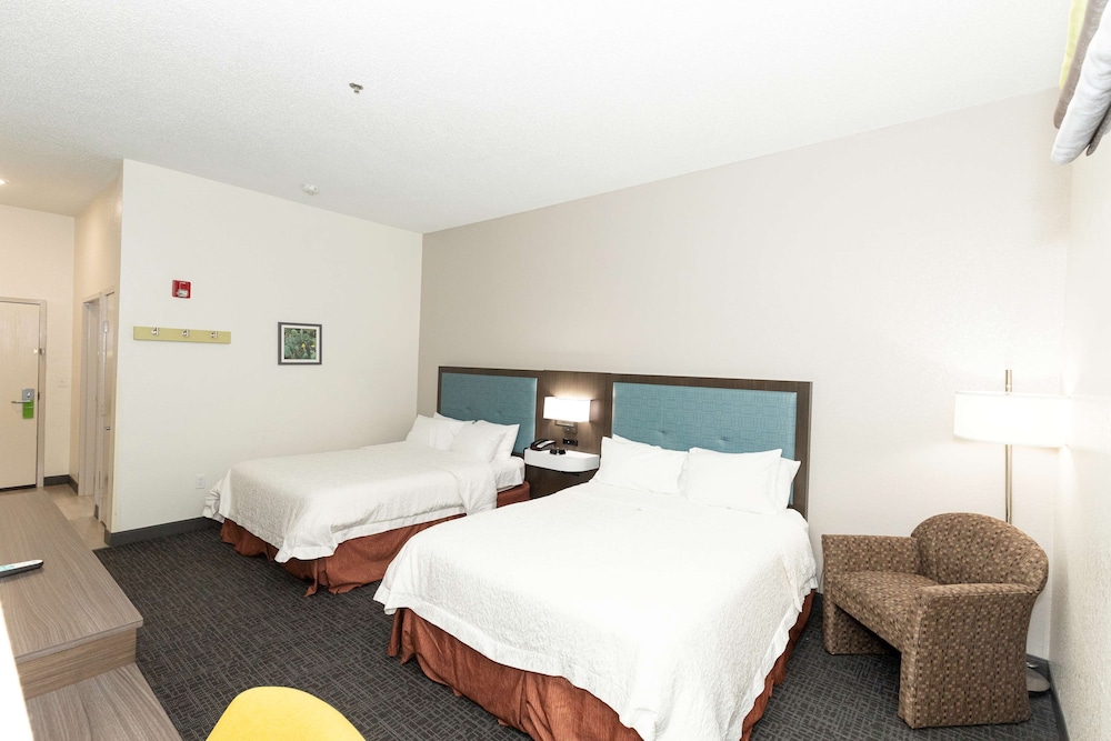 Hampton Inn Kerrville - photo 4