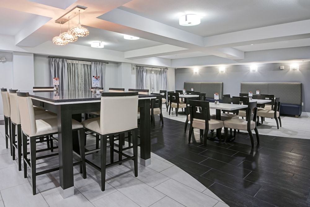 Holiday Inn Express & Suites Houston North IAH Area by IHG - photo 21