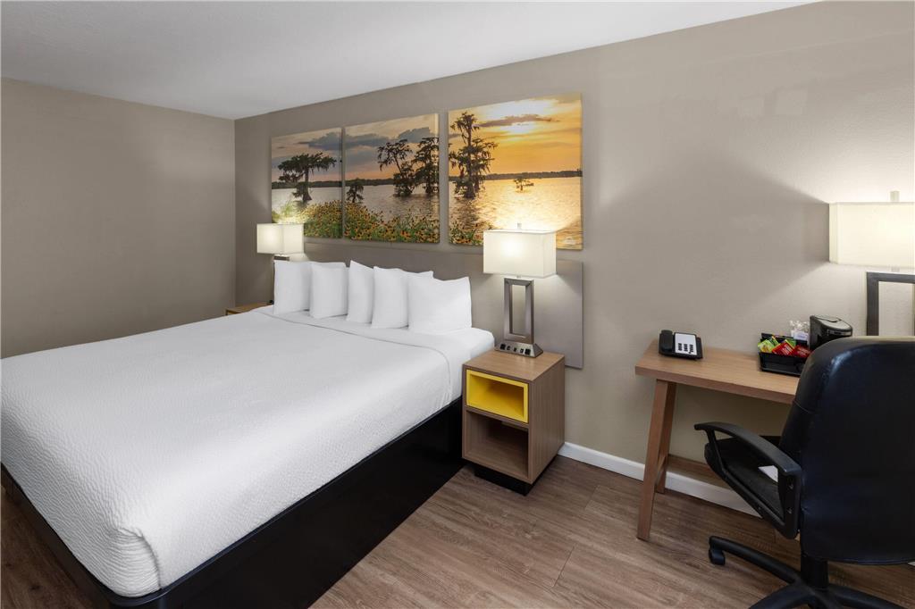 Days Inn by Wyndham Mountain Home - photo 23