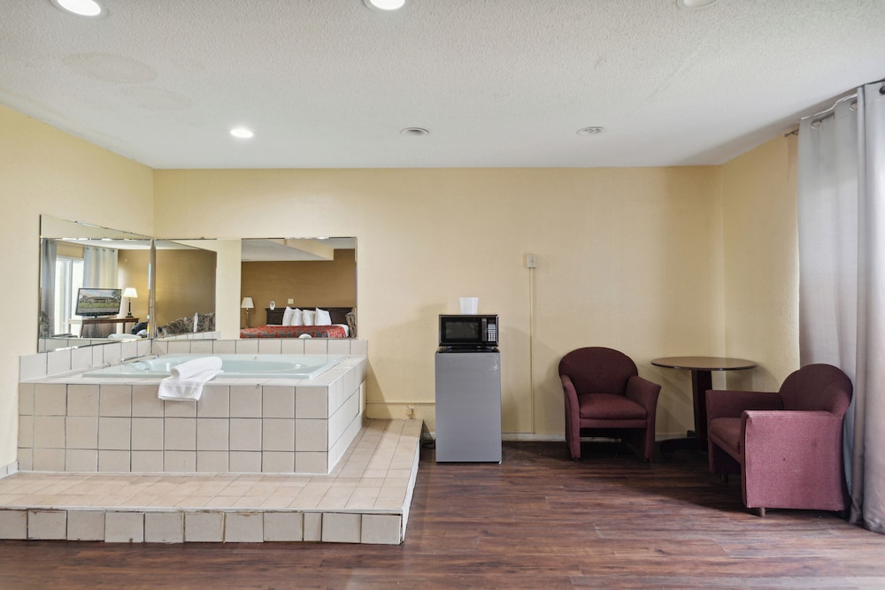 Miami Suites Hotel - photo 27