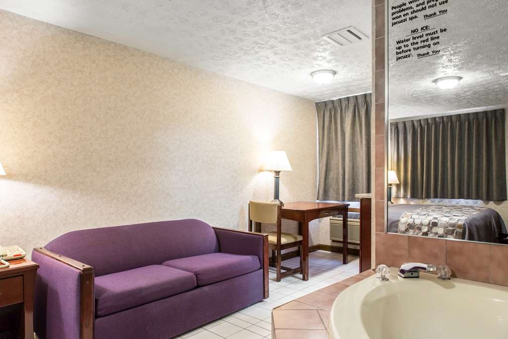 Rodeway Inn & Suites Branford Guilford - photo 15