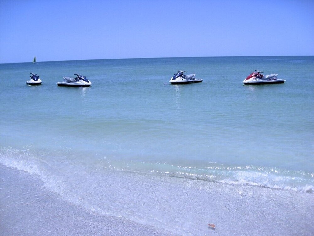 Beach Sands A 203 by Anna Maria - photo 62
