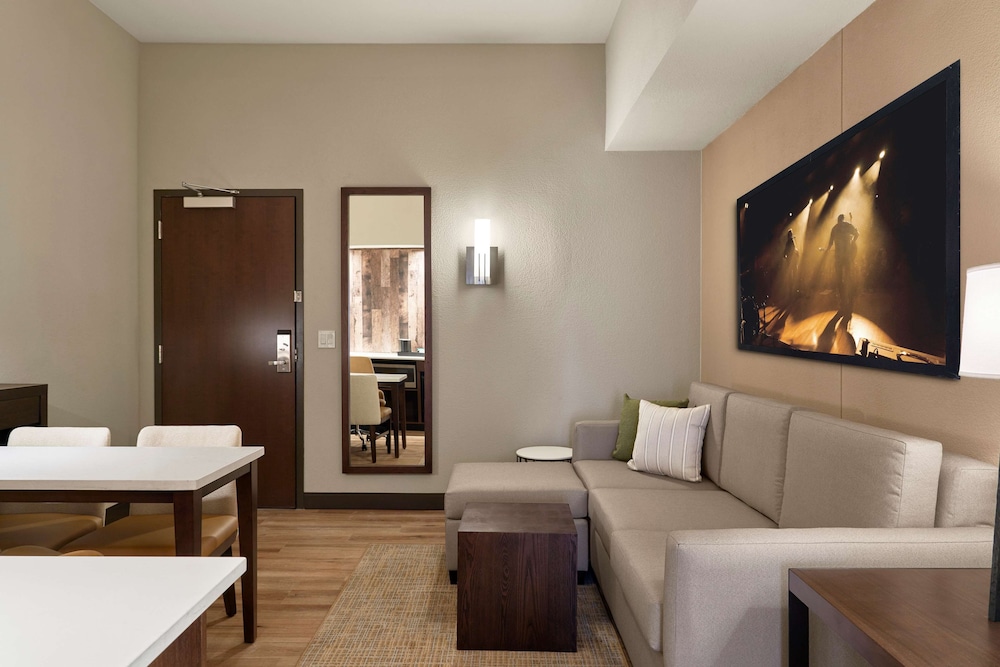 Embassy Suites by Hilton Nashville Downtown - photo 47