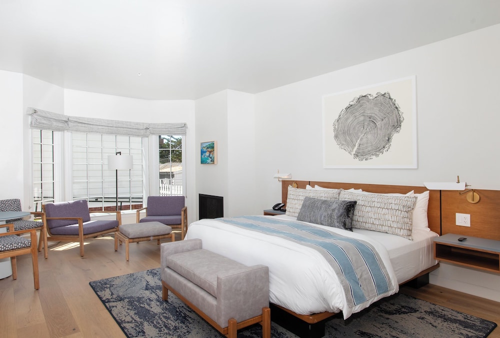 Carmel Beach Hotel - photo 11