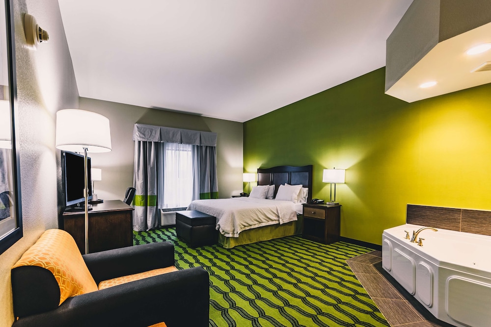 Hampton Inn Niagara Falls Blvd - photo 8