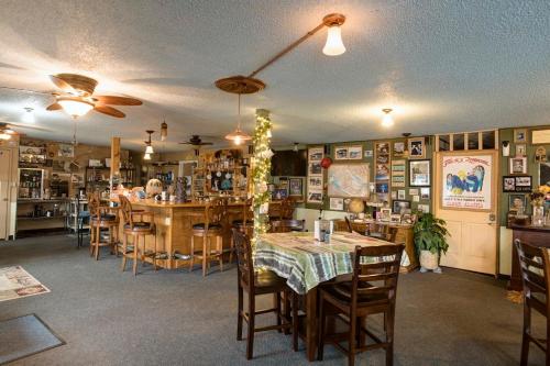 FireWeed RoadHouse - photo 2
