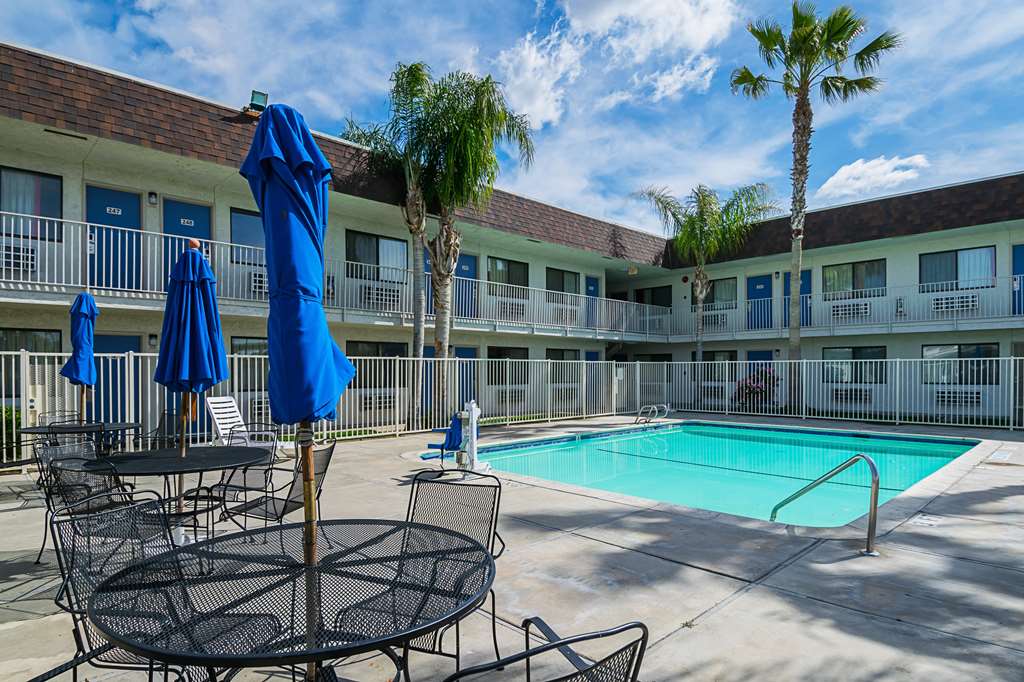 Motel 6 Lost Hills CA - photo 7