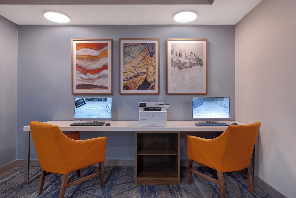 Holiday Inn Express & Suites Moab by IHG - photo 53