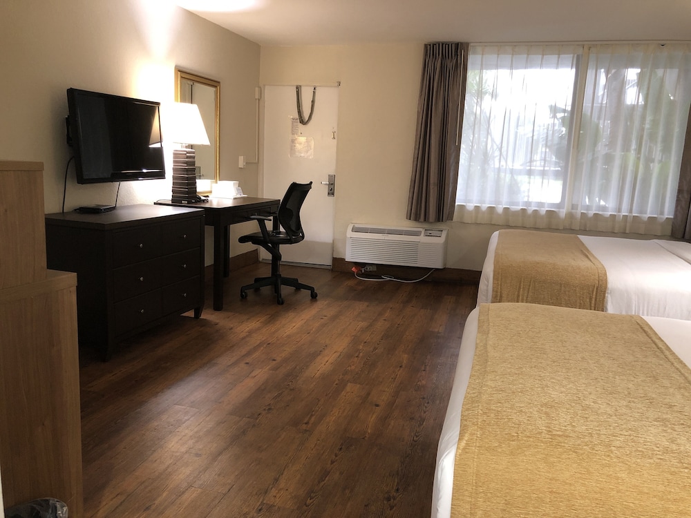 Ocean Reef Hotel - photo 21