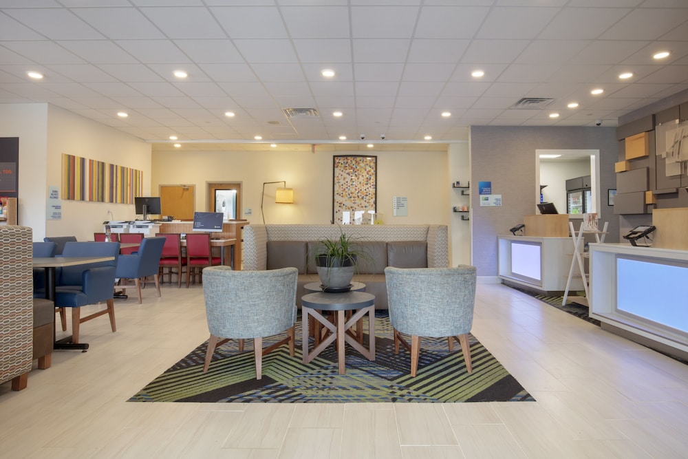Holiday Inn Express Metropolis - photo 71
