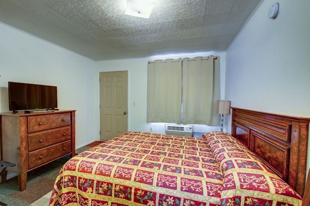 Crimson Hills Motel — Parowan