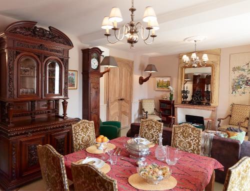 Appartements de la Côte — 4-Star Luxury Hotel in Beaune, France