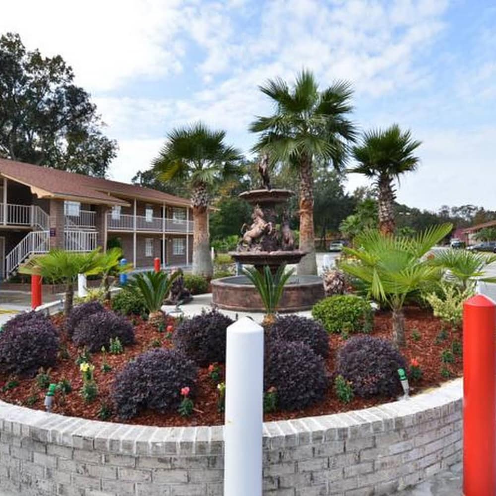 Savannah Inn and Suites - photo 20