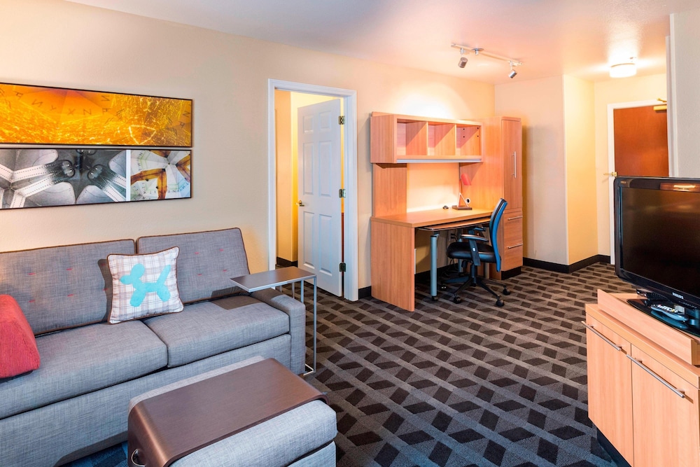 Towneplace Suites By Marriott Kennesaw — Kennesaw