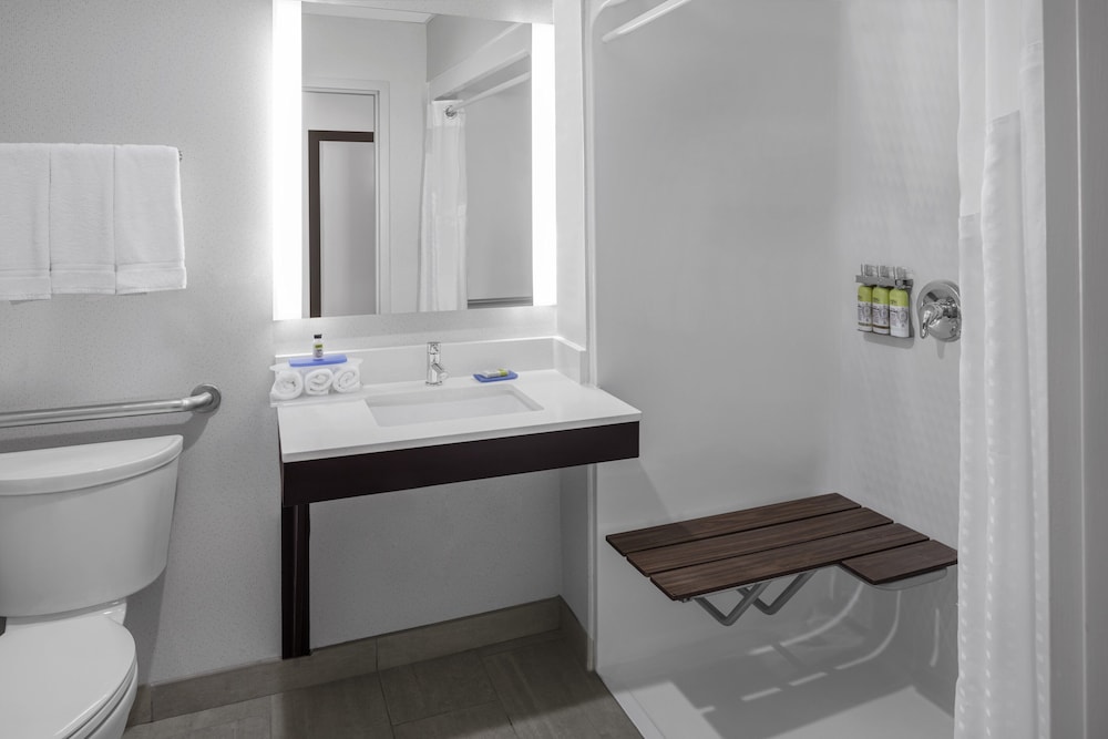 Holiday Inn Express & Suites Asheville SW Outlet Ctr Area by IHG - photo 11