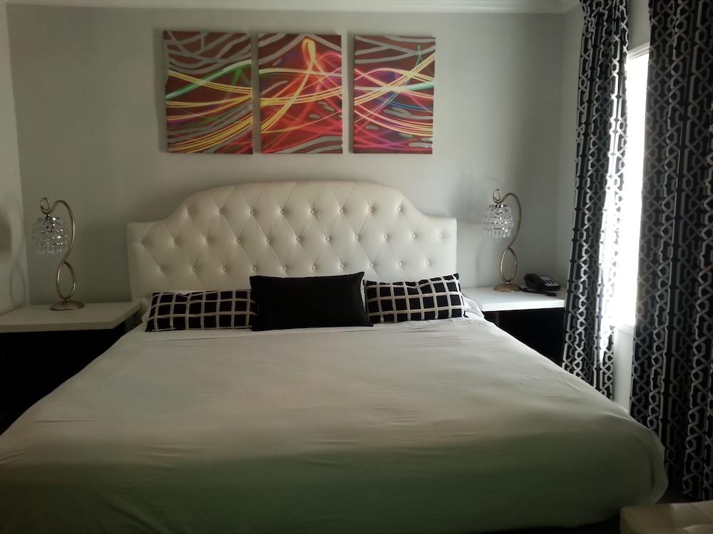 Hollywood VIP Hotel - photo 8